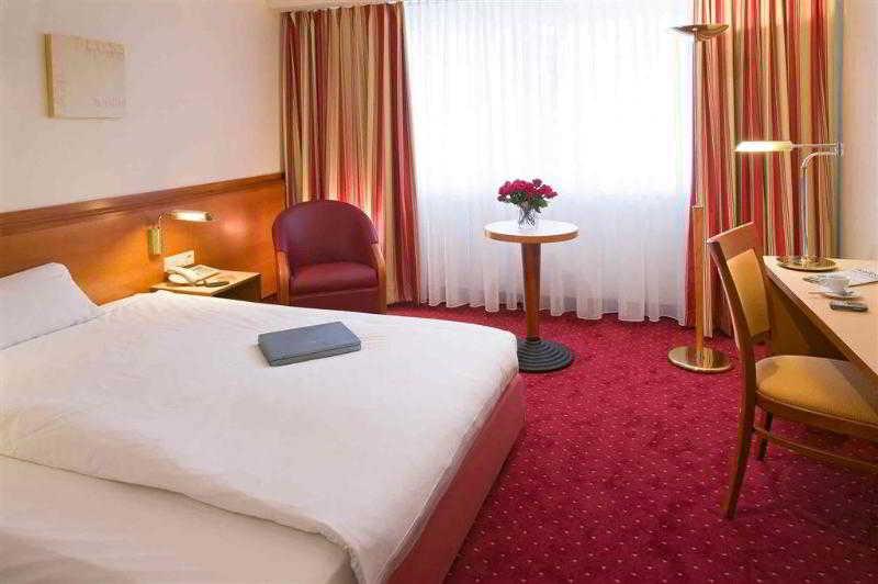 Mercure Hotel Saarbruecken City Екстериор снимка